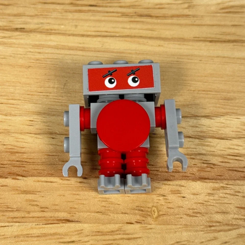 LEGO Brickfest 2023 Robot Mini Figure Exclusive Limited Edition